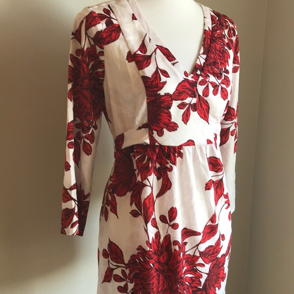 A Pea In The Pod  |  Top! - Picture 1 of 8